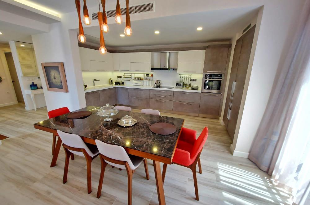 BODRUM YALIKAVAK 1100 M2 BAHÇE İÇERİSİNDE  6+2 YARI OLİMPİK HAVUZLU VİLLA