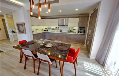 BODRUM YALIKAVAK 1100 M2 BAHÇE İÇERİSİNDE  6+2 YARI OLİMPİK HAVUZLU VİLLA