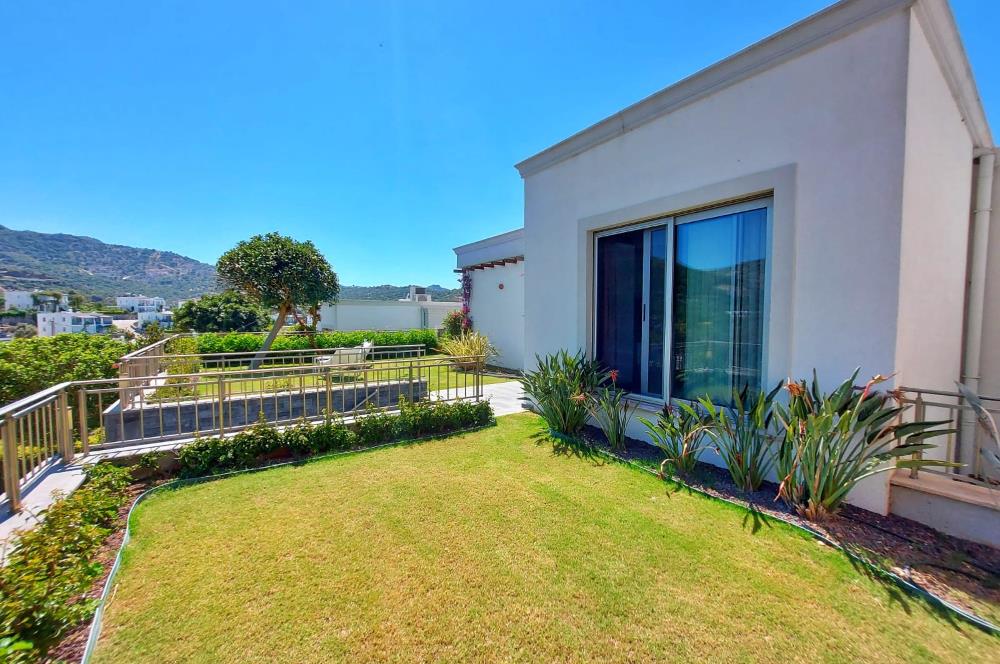 BODRUM YALIKAVAK 1100 M2 BAHÇE İÇERİSİNDE  6+2 YARI OLİMPİK HAVUZLU VİLLA
