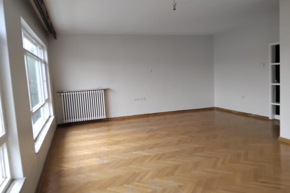 ÇANKAYA EMEK MAHALLESİNDE 3+1 DUBLEX TERASLI SATILIK DAİRE