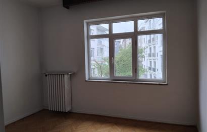 ÇANKAYA EMEK MAHALLESİNDE 3+1 DUBLEX TERASLI SATILIK DAİRE