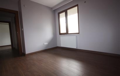 GENÇ BİNADA KAPALI OTOPARKLI,EBEVEYN  BANYOLU  VE GİYSİ ODALI 2,5+1  KİRALIK