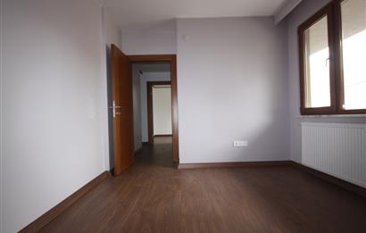 GENÇ BİNADA KAPALI OTOPARKLI,EBEVEYN  BANYOLU  VE GİYSİ ODALI 2,5+1  KİRALIK