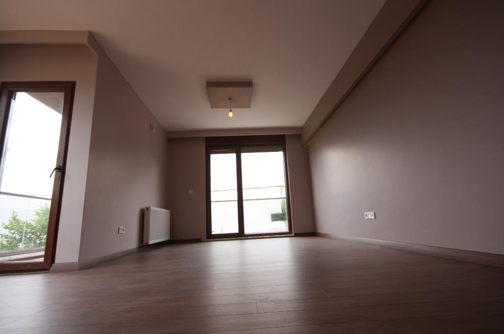 GENÇ BİNADA KAPALI OTOPARKLI,EBEVEYN  BANYOLU  VE GİYSİ ODALI 2,5+1  KİRALIK