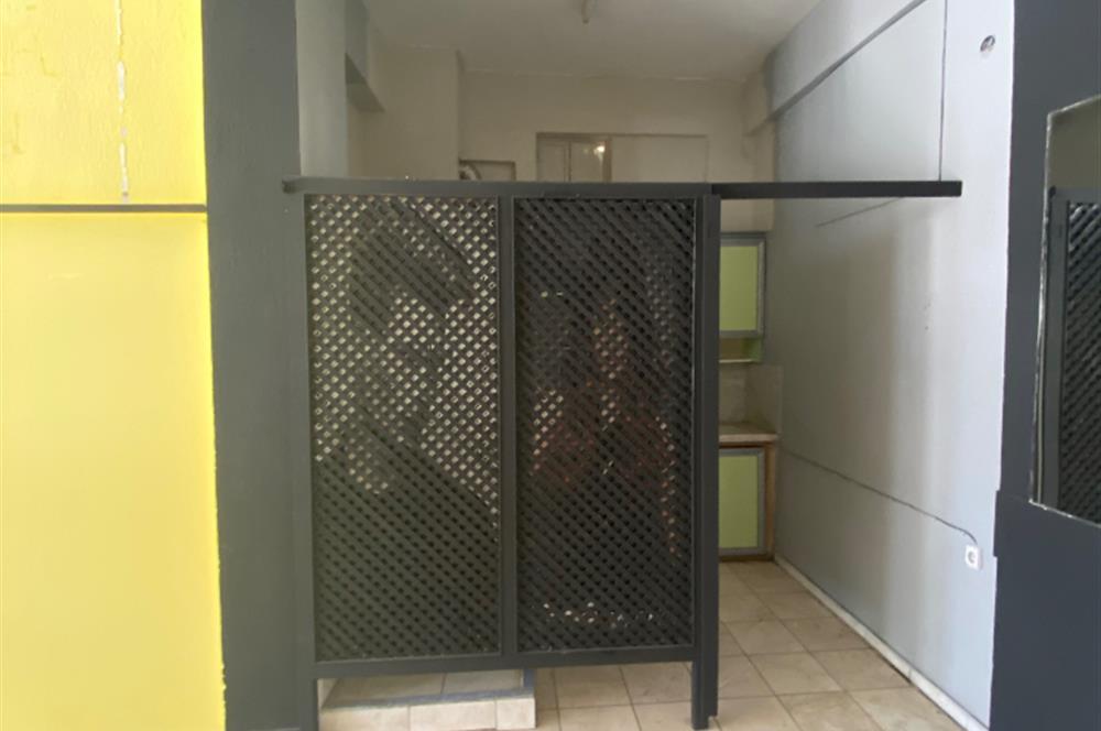 CENTURY 21 PLUS ATAKÖY MAHALLESİNDE ARA KAT DAİRE