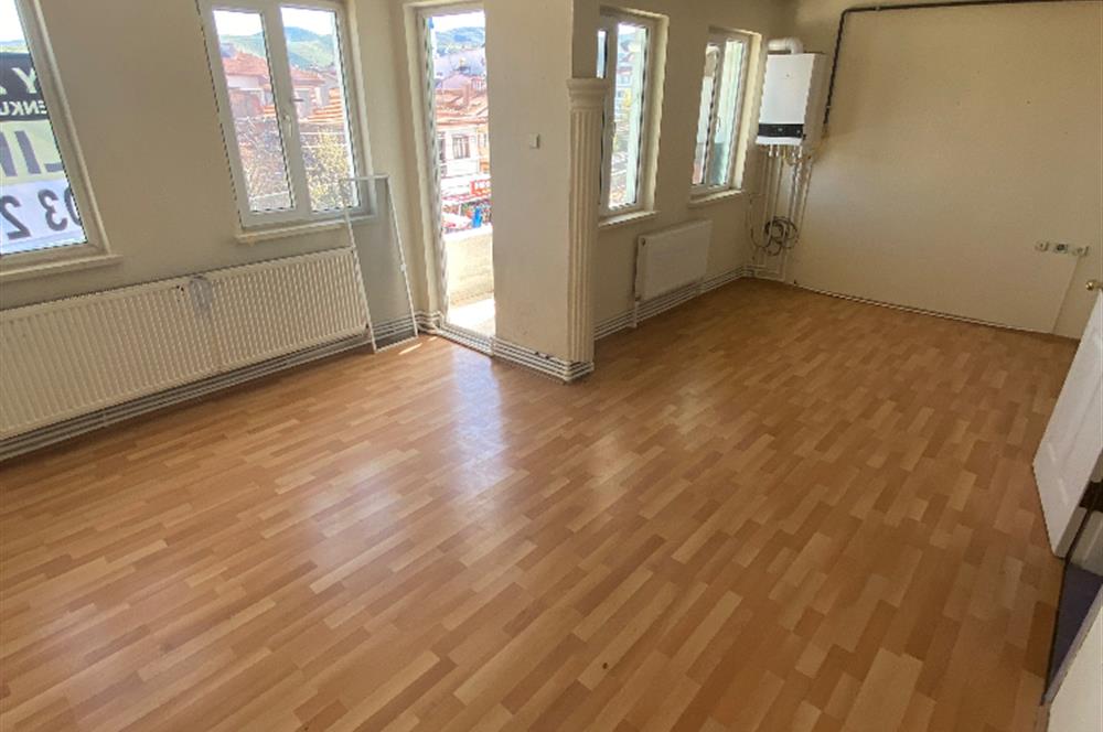 CENTURY 21 PLUS ATAKÖY MAHALLESİNDE ARA KAT DAİRE
