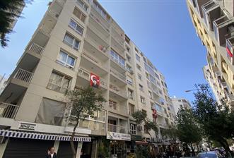 Alsancak gul sokakta tadilatlı ara kat 3+1