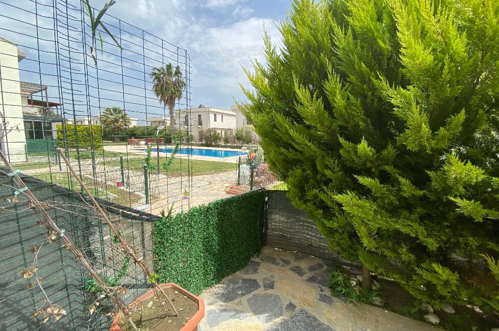Bodrum Havalimanına Yakın Satılık Havuzlu Site İçinde Bahçe Katı Daire