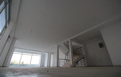 C21 MY MADRA EDREMİTTE 318 M2 AVM YANINDA KİRALIK 3 KATLI DÜKKAN