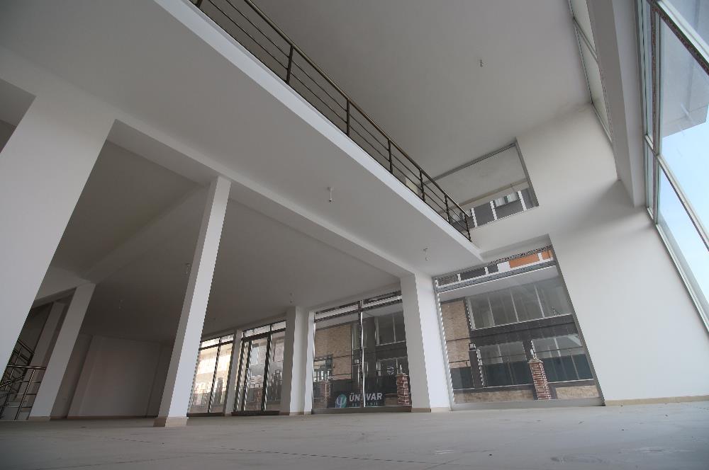 C21 MY MADRA EDREMİTTE 318 M2 AVM YANINDA KİRALIK 3 KATLI DÜKKAN