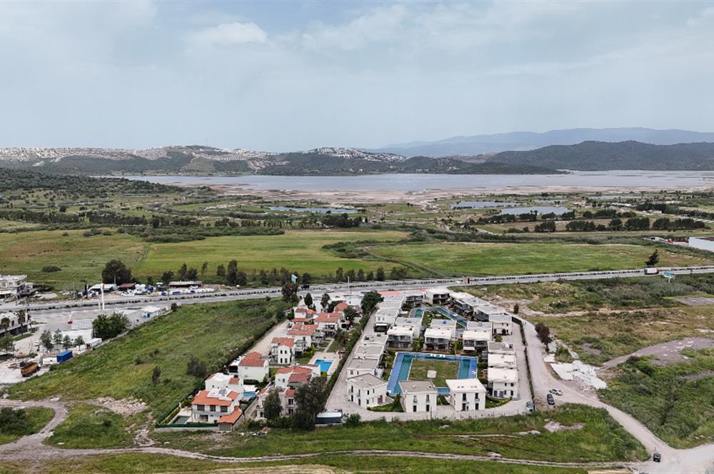 Bodrum Havalimanına Yakın Satılık Havuzlu Site İçinde Bahçe Katı Daire