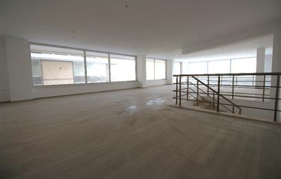 C21 MY MADRA EDREMİTTE 318 M2 AVM YANINDA KİRALIK 3 KATLI DÜKKAN