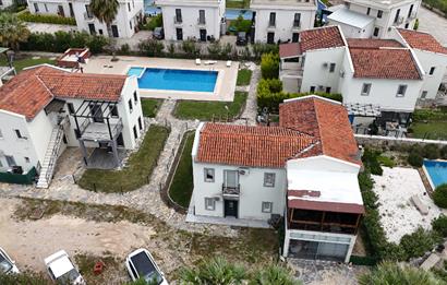 Bodrum Havalimanına Yakın Satılık Havuzlu Site İçinde Bahçe Katı Daire