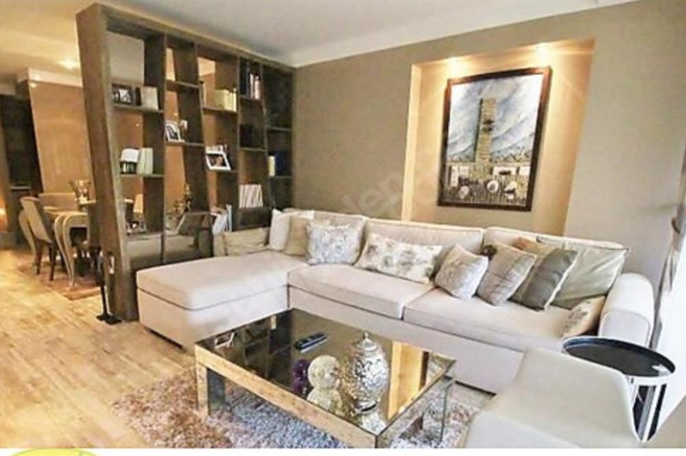 C21 MY MADRADAN ÇEKMEKÖY ANTORMAN SİTESİNDE 5+2 SATILIK VİLLA