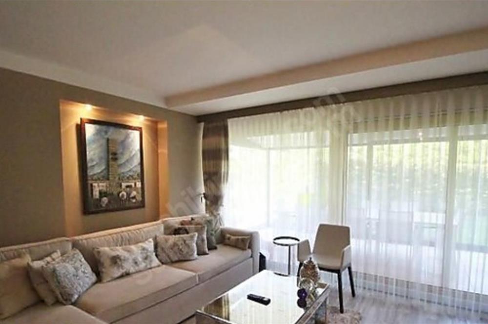 C21 MY MADRADAN ÇEKMEKÖY ANTORMAN SİTESİNDE 5+2 SATILIK VİLLA
