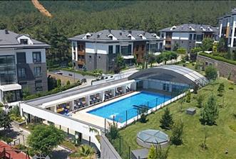 C21 MY MADRADAN ÇEKMEKÖY ANTORMAN SİTESİNDE 5+2 SATILIK VİLLA