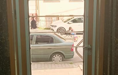 GENÇ BİNADA SATILIK    1+1  DAİRE SATILIKTIR