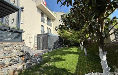 Zekeriyaköy'de lüks dekorasyonlu 5+2 satılık villa