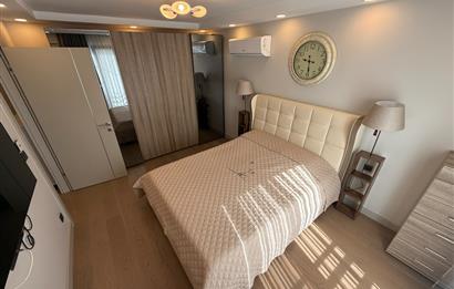 Zekeriyaköy'de lüks dekorasyonlu 5+2 satılık villa