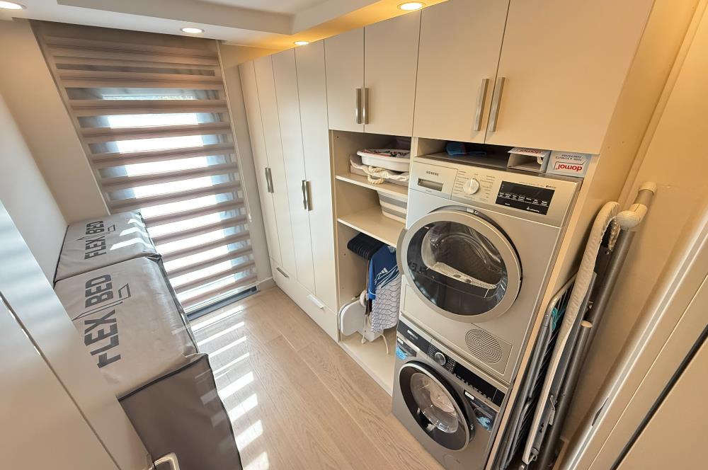 Zekeriyaköy'de lüks dekorasyonlu 5+2 satılık villa