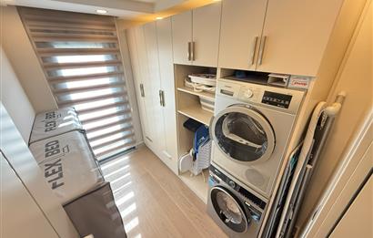 Zekeriyaköy'de lüks dekorasyonlu 5+2 satılık villa