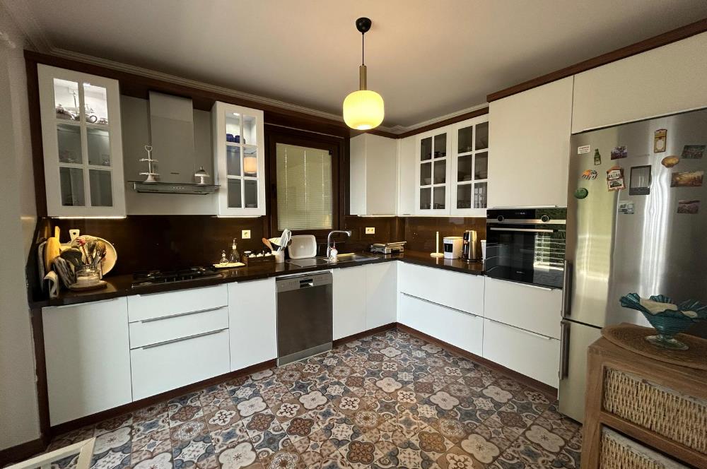 C21 Loca'dan Altınoluk Müstaki 8+1 Havuzlu Villa