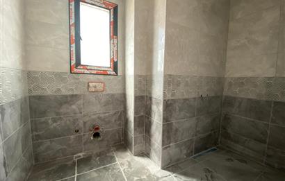 ESKİÇEŞMEDE YILLIK KİRALIK 1+1 EŞYASIZ DAİRELER