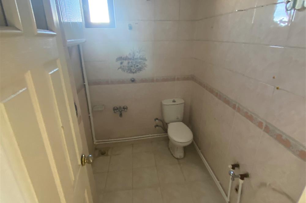 CENTURY 21 PLUS ATAKÖY MAHALLESİNDE ARA KAT DAİRE