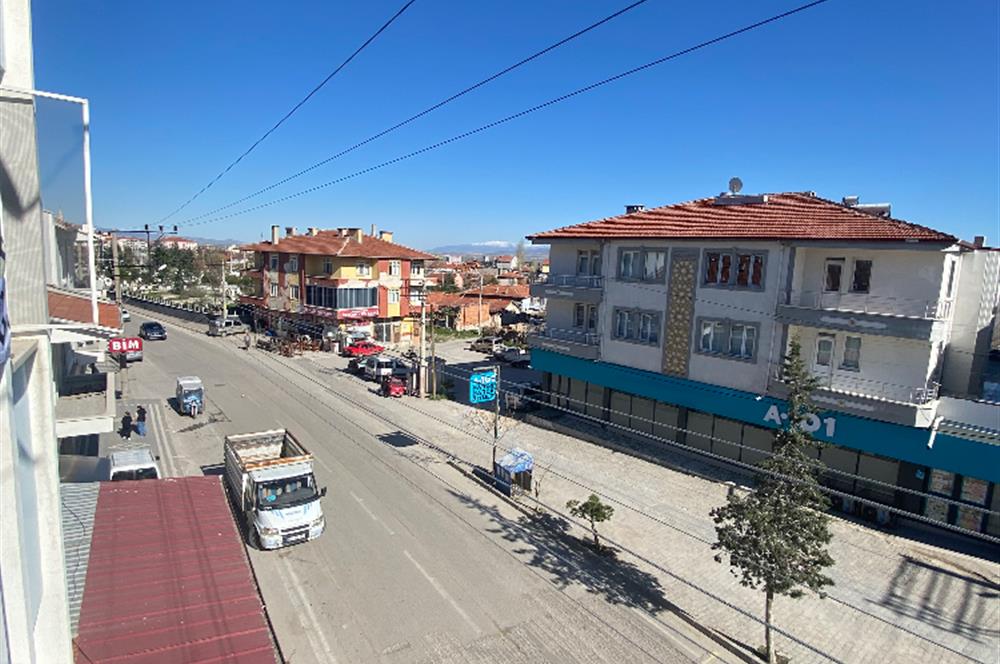 CENTURY 21 PLUS ATAKÖY MAHALLESİNDE ARA KAT DAİRE