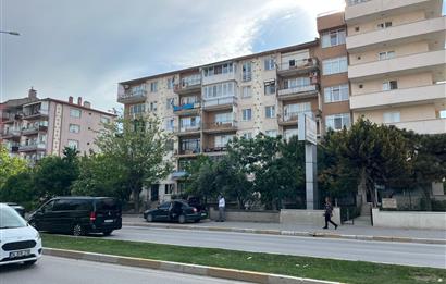 C21 BAL'dan İZMİR YOLU ÜZERİ BAKIMLI MASRAFSIZ SATILIK 2+1 DAİRE
