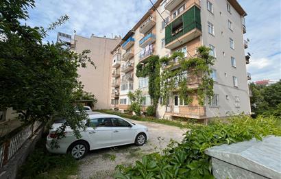 C21 BAL'dan İZMİR YOLU ÜZERİ BAKIMLI MASRAFSIZ SATILIK 2+1 DAİRE