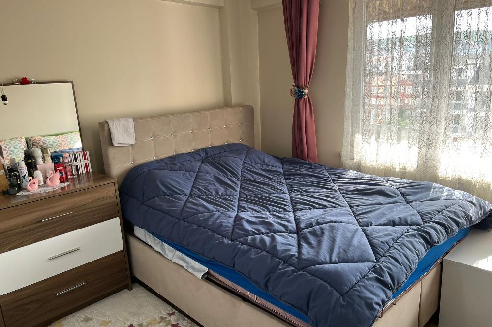 C21 BAL'dan İZMİR YOLU ÜZERİ BAKIMLI MASRAFSIZ SATILIK 2+1 DAİRE