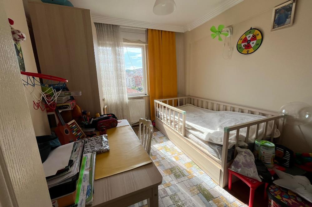 C21 BAL'dan İZMİR YOLU ÜZERİ BAKIMLI MASRAFSIZ SATILIK 2+1 DAİRE
