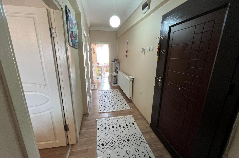C21 BAL'dan İZMİR YOLU ÜZERİ BAKIMLI MASRAFSIZ SATILIK 2+1 DAİRE
