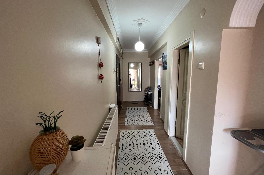 C21 BAL'dan İZMİR YOLU ÜZERİ BAKIMLI MASRAFSIZ SATILIK 2+1 DAİRE