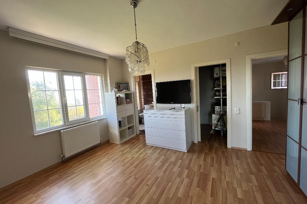 CENTURY 21'DEN 2 DÖNÜM ARAZİ İÇİNDE ŞÖMİNELİ KIŞ BAHÇELİ 4+1