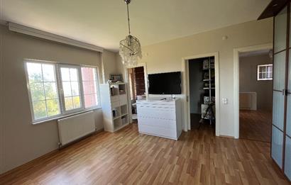 CENTURY 21'DEN 2 DÖNÜM ARAZİ İÇİNDE ŞÖMİNELİ KIŞ BAHÇELİ 4+1