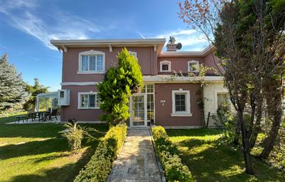 CENTURY 21'DEN 2 DÖNÜM ARAZİ İÇİNDE ŞÖMİNELİ KIŞ BAHÇELİ 4+1