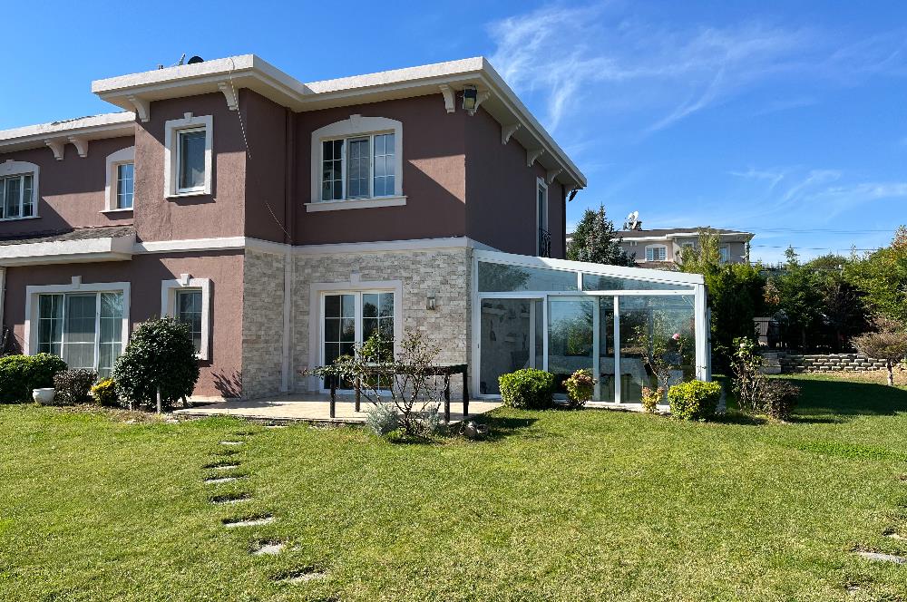 CENTURY 21'DEN 2 DÖNÜM ARAZİ İÇİNDE ŞÖMİNELİ KIŞ BAHÇELİ 4+1
