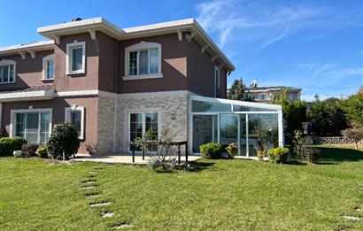 CENTURY 21'DEN 2 DÖNÜM ARAZİ İÇİNDE ŞÖMİNELİ KIŞ BAHÇELİ 4+1