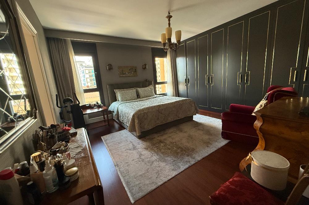 ERENKÖY DİVAN'A KOMŞU,BAĞDAT CADDESİ 2.BİNA,HAVUZLU,ÖZEL DEKORLU,SATILIK
