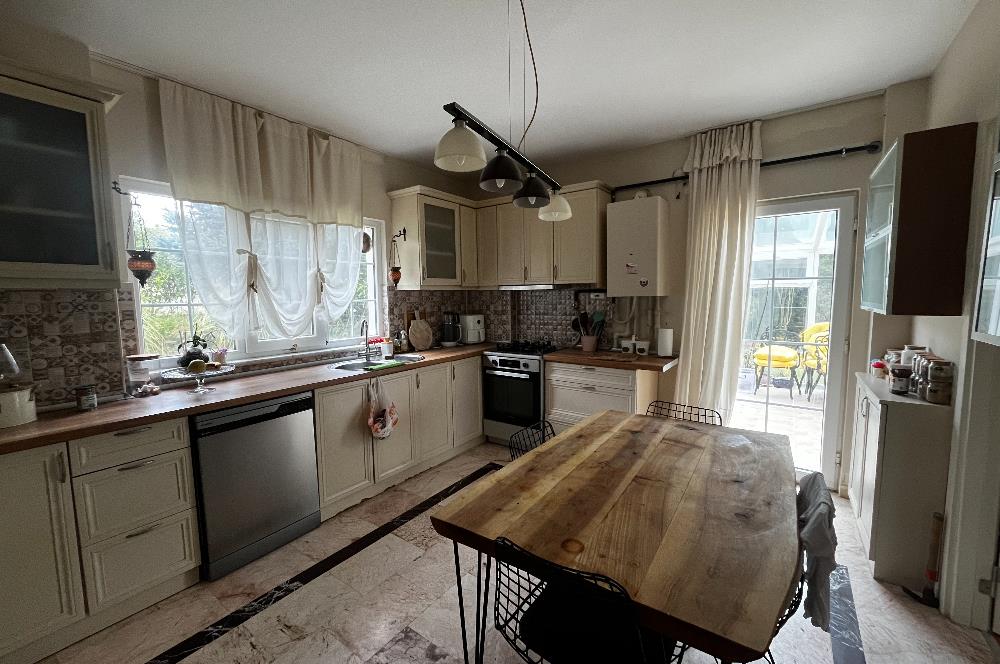 CENTURY 21'DEN 2 DÖNÜM ARAZİ İÇİNDE ŞÖMİNELİ KIŞ BAHÇELİ 4+1