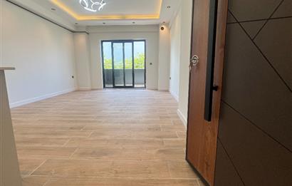 C21 BAL'DAN 10 BURDA AVM YAKIN ARA KAT 1+1 YENİ KİRALIK DAİRE