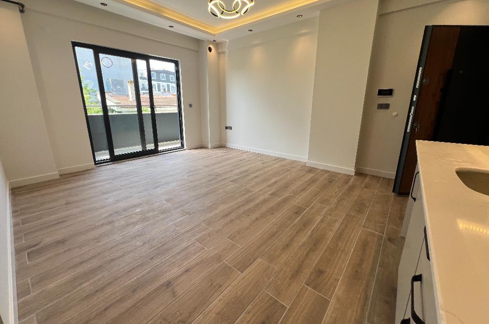 C21 BAL'DAN 10 BURDA AVM YAKIN ARA KAT 1+1 YENİ KİRALIK DAİRE