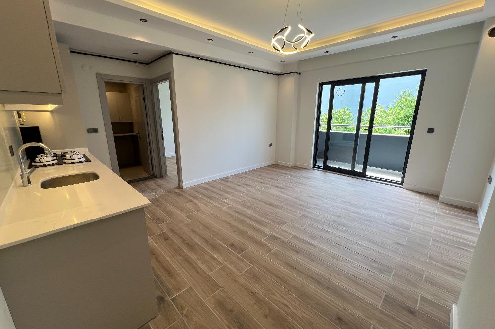 C21 BAL'DAN 10 BURDA AVM YAKIN ARA KAT 1+1 YENİ KİRALIK DAİRE