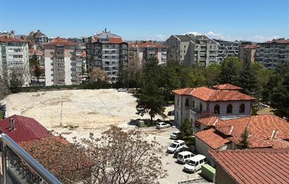 CENTURY 21 PLUS KARAMAN MAHALLESİNDE MERKEZİ KONUMDA LÜX DAİRE