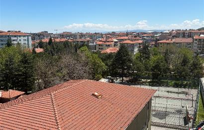 CENTURY 21 PLUS KARAMAN MAHALLESİNDE MERKEZİ KONUMDA LÜX DAİRE