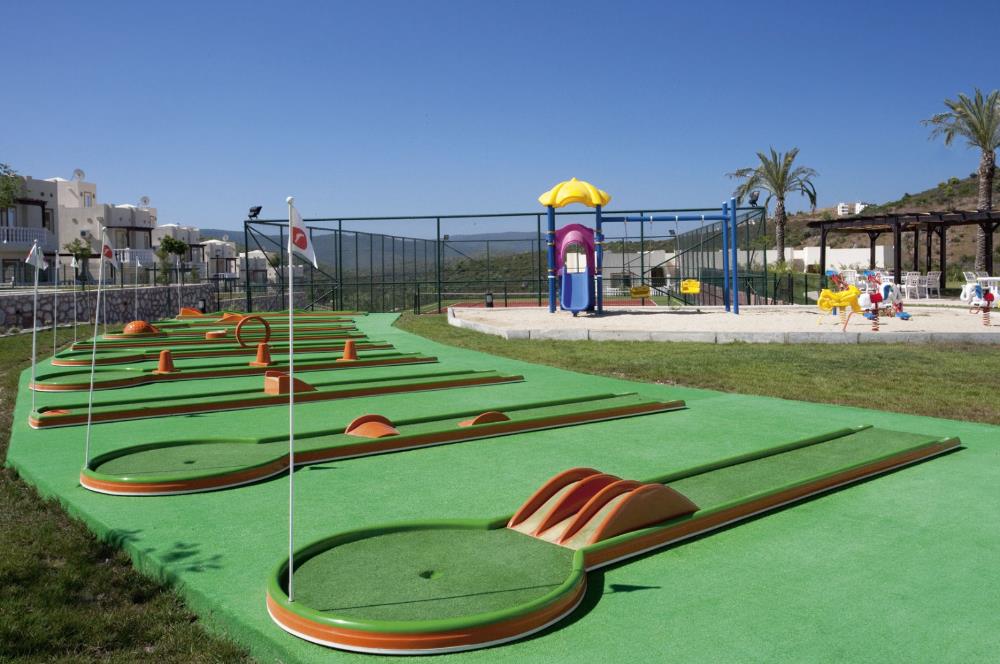 Bodrum Adabükü Turkuaz Sitesinde Eşyalı 2+1 Bahçe Katı Daire