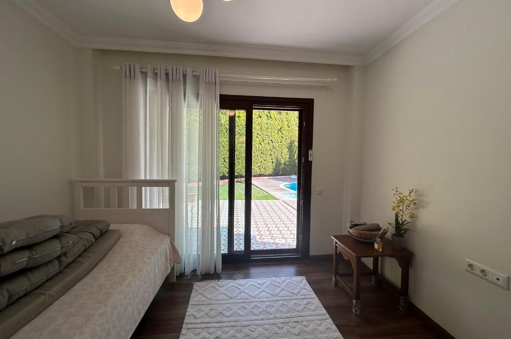 C21 Loca'dan Altınoluk Müstaki 8+1 Havuzlu Villa