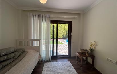 C21 Loca'dan Altınoluk Müstaki 8+1 Havuzlu Villa